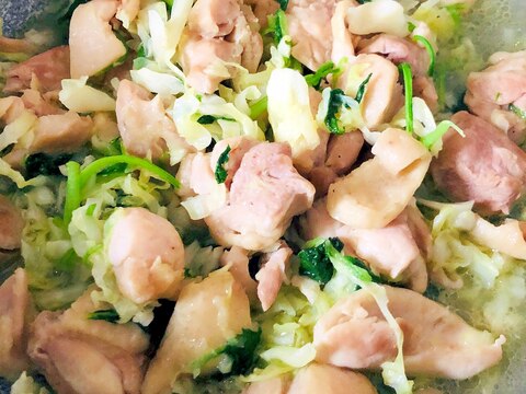 鶏肉とキャベツと水菜の炒め物